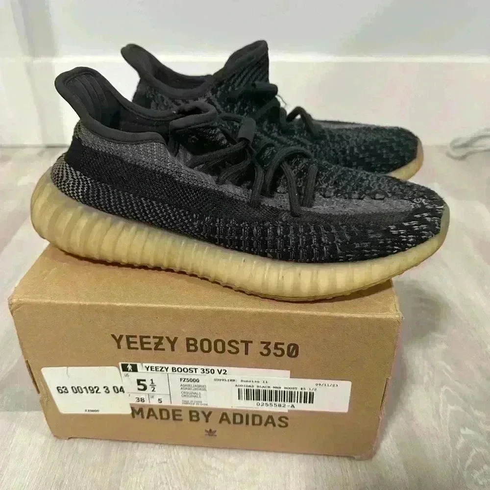 Yeezy x Adidas Black/Blue Knit Fabric Boost 350 V2 Carbon Sneakers Size 5 1/2